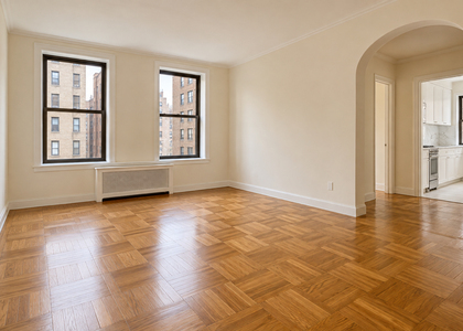 436 West 52nd Street - Photo 1