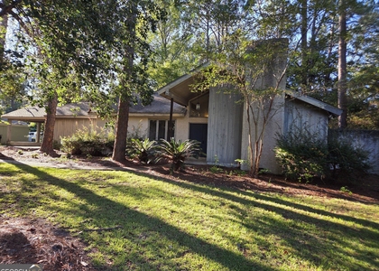 112 Greenbriar Trail - Photo 1