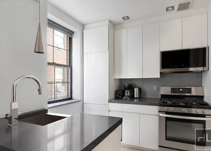 Stanton Street - Photo 1