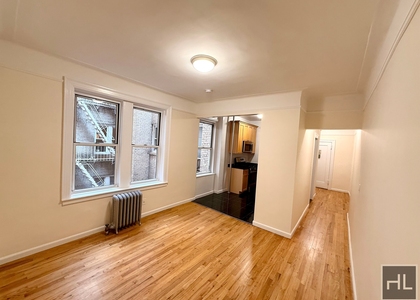 West 13 Street - Photo 1