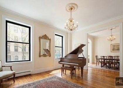 West 79 Street - Photo 1