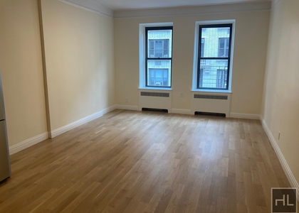 East 82 Street - Photo 1
