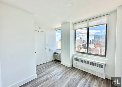 Second Avenue - Photo 1