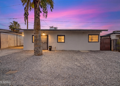 723 E Sunnyslope Lane - Photo 1