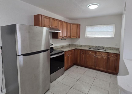 2127 Nw 7th Street - Photo 1