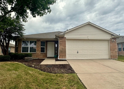 3008 Eastwood Drive - Photo 1