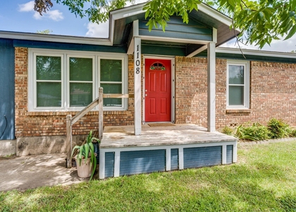 1108 Chester Street - Photo 1