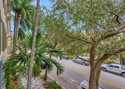 630 S Sapodilla Avenue - Photo 1