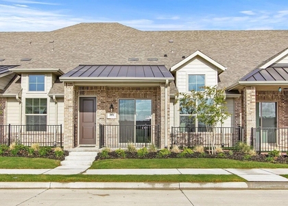 604 Tall Grass Trail - Photo 1