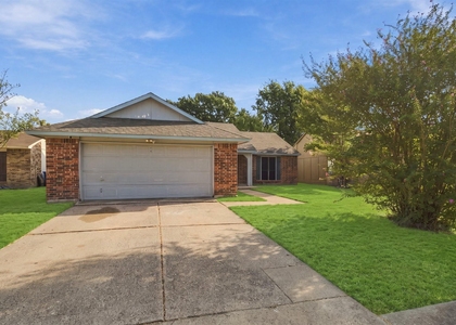 414 Carl C Senter Street - Photo 1