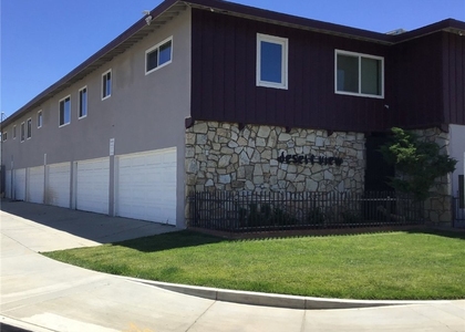44254 Beech Avenue - Photo 1