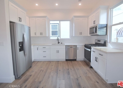 332 S Detroit Street - Photo 1