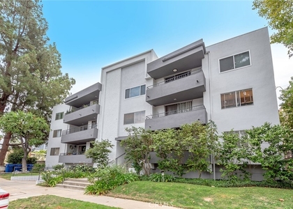 16012 Moorpark - Photo 1