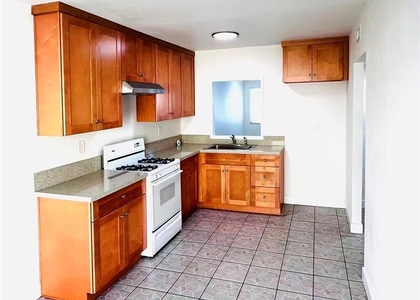 4109 W 5th - Photo 1