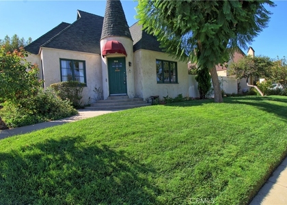 304 Normandie Court - Photo 1
