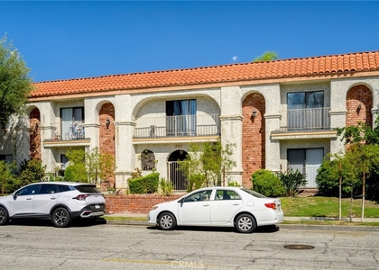 521 E Lomita Avenue - Photo 1