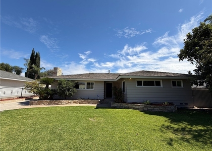 1410 S 5th Avenue - Photo 1
