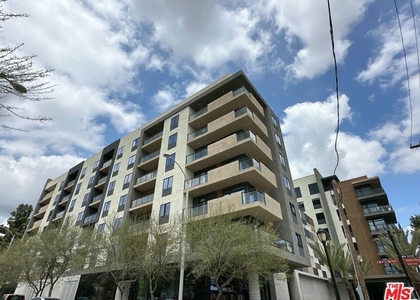 127 W Pomona Avenue - Photo 1