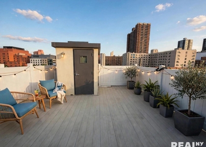 East 119th Street - Photo 1