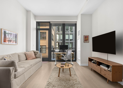 77 Charlton Street - Photo 1