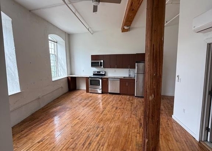 4 Leverington Avenue - Photo 1
