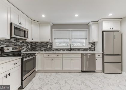 2603 Orthodox Street - Photo 1