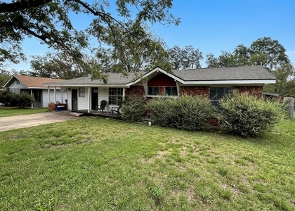 7603 Carriage Dr - Photo 1