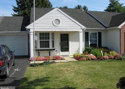 5 Fieldcrest Drive - Photo 1