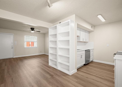 2408 Longview St - Photo 1