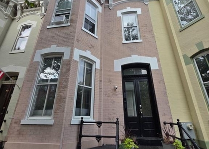 113 4th Street Se - Photo 1