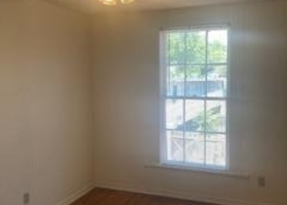 2811 Salado St - Photo 1