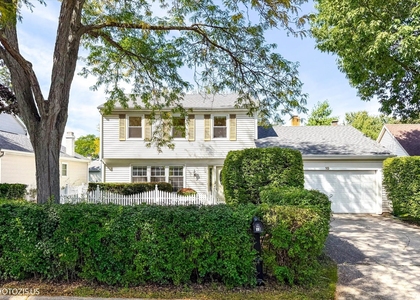 10 Mayflower Road - Photo 1