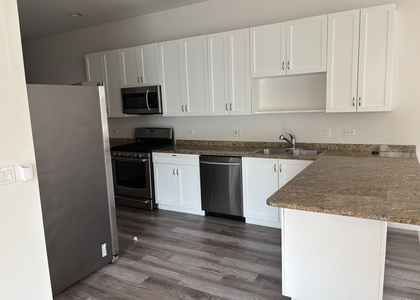 1920 W North Avenue - Photo 1