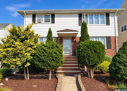 85 Martha - Photo 1