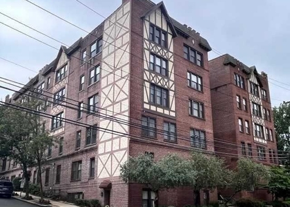 109 Grand - Photo 1
