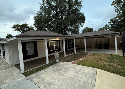 430 Sedgwick Drive - Photo 1
