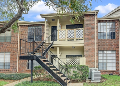 2121 El Paseo Street - Photo 1