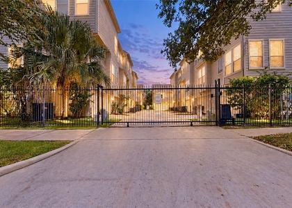 1517 Drew Street - Photo 1
