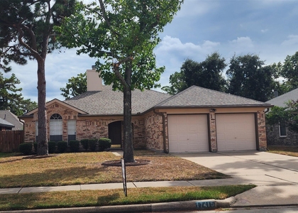 17415 Chamberlain Drive - Photo 1