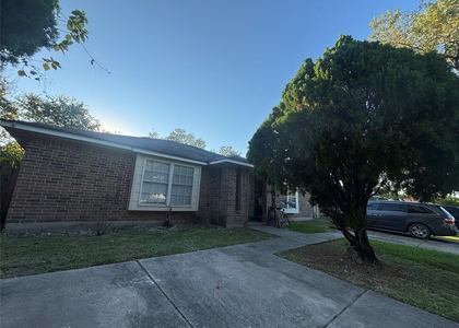 10041 Rosbrook Drive - Photo 1