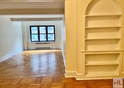 East 56 Street - Photo 1