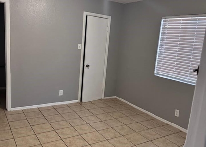 5308 S Pleasant Valley Road - Photo 1