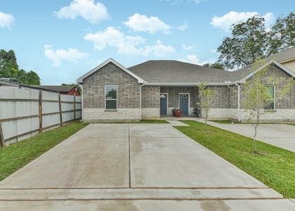 7524 E Maxroy Street - Photo 1
