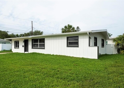 3730 75th Street N - Photo 1