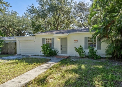 4318 S West Shore Boulevard - Photo 1