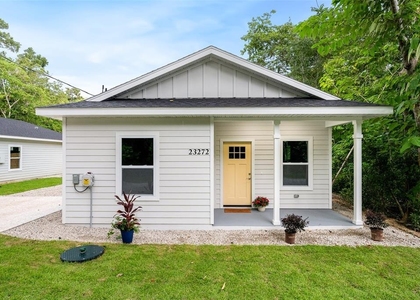 1951 Nw 34th Avenue - Photo 1