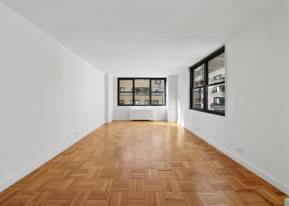 333 East 49th Street, 5A - Photo 1