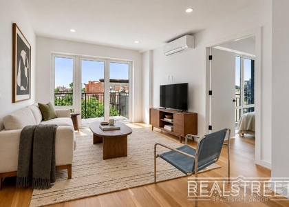 105 Rogers Avenue - Photo 1