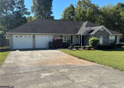 331 Wildwood Circle Se - Photo 1