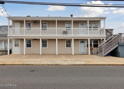 201 Sheridan Avenue - Photo 1